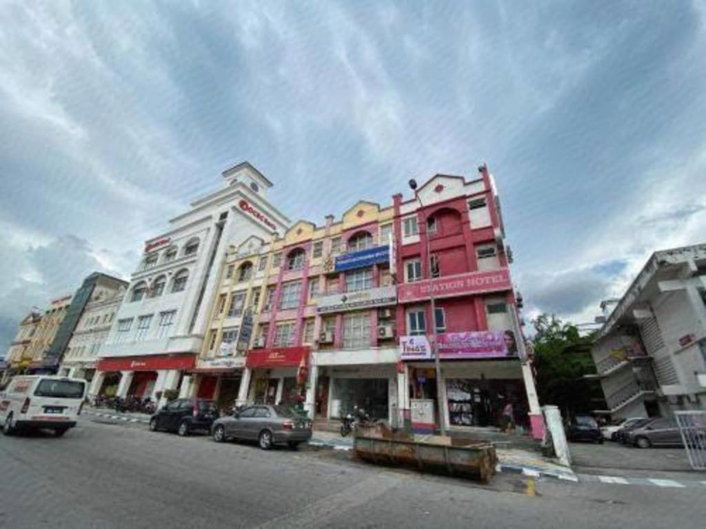 Oyo 90486 New Station Hotel กลัง ภายนอก รูปภาพ