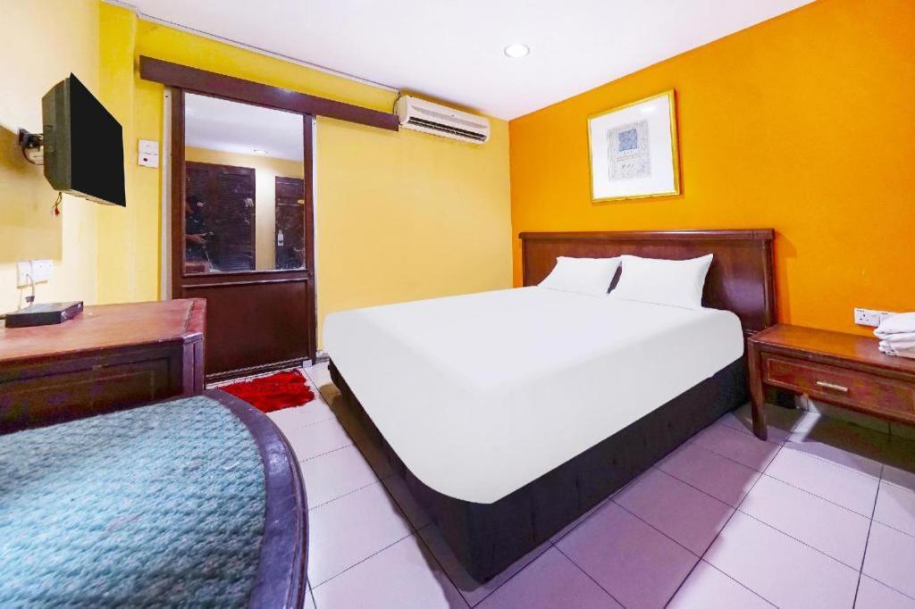 Oyo 90486 New Station Hotel กลัง ภายนอก รูปภาพ
