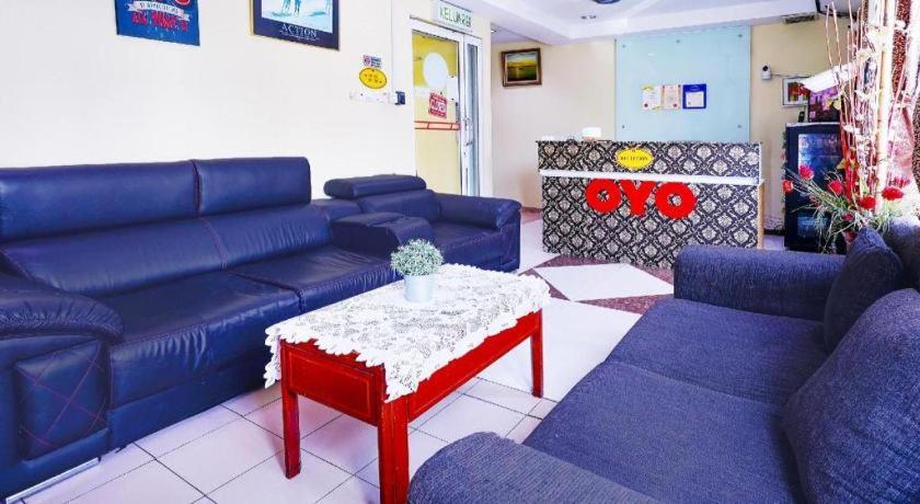 Oyo 90486 New Station Hotel กลัง ภายนอก รูปภาพ