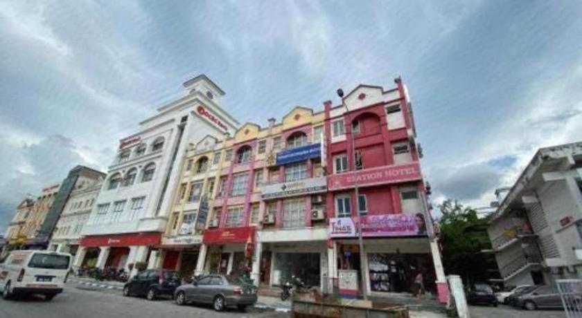 Oyo 90486 New Station Hotel กลัง ภายนอก รูปภาพ