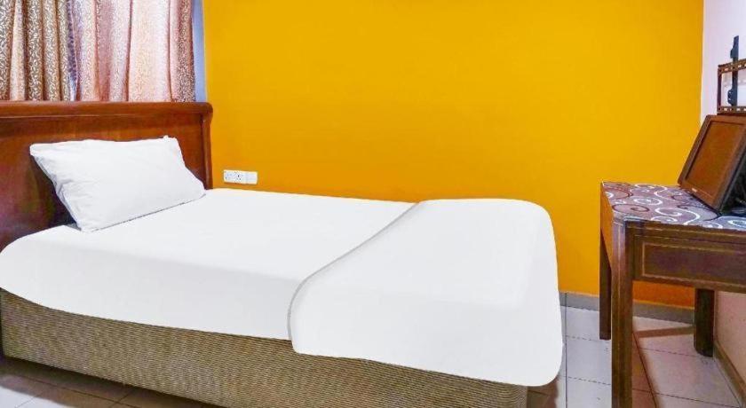 Oyo 90486 New Station Hotel กลัง ภายนอก รูปภาพ